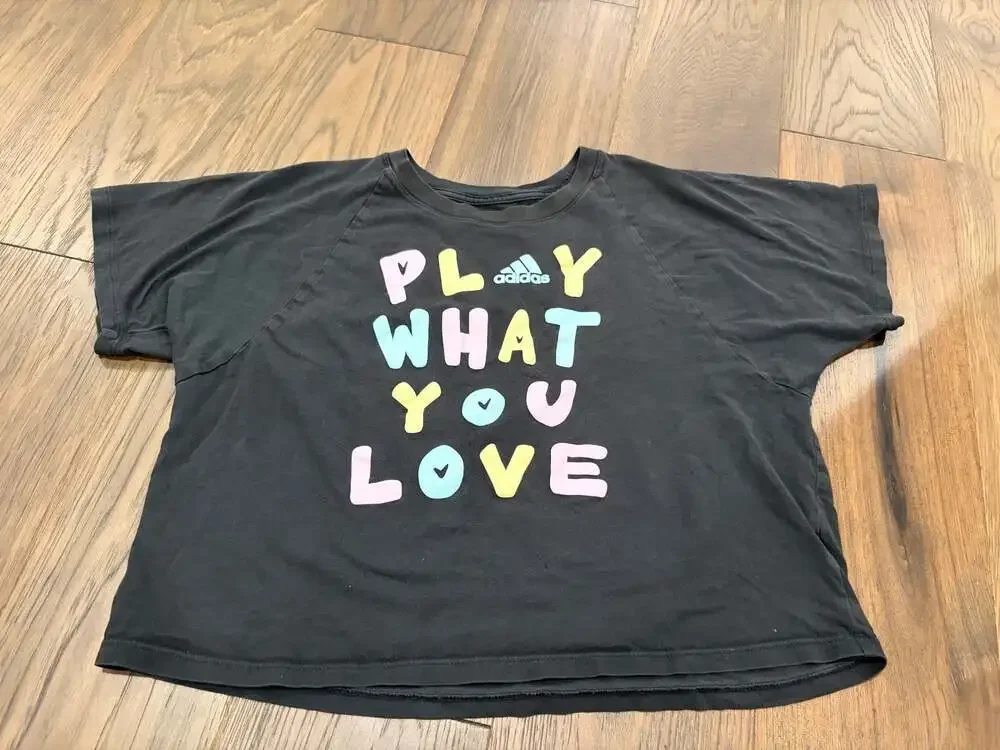 Adidas Girls Play What You Love Graphic Loose Fit Crop T-Shirt Black Size 7/8 S